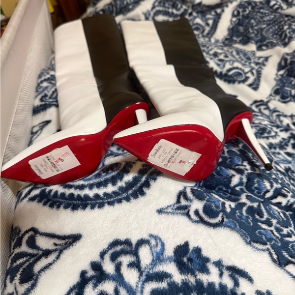 Christian Louboutin Black and White Over-the-Knee Pointed Stiletto Boots - Picture 2 of 3